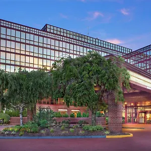 Отель Doubletree By Hilton New York-laguardia ***